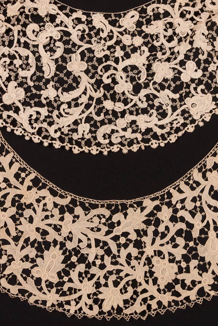 TWO NEEDLE LACE COLLARS, LATE 19TH C (1 of 8)