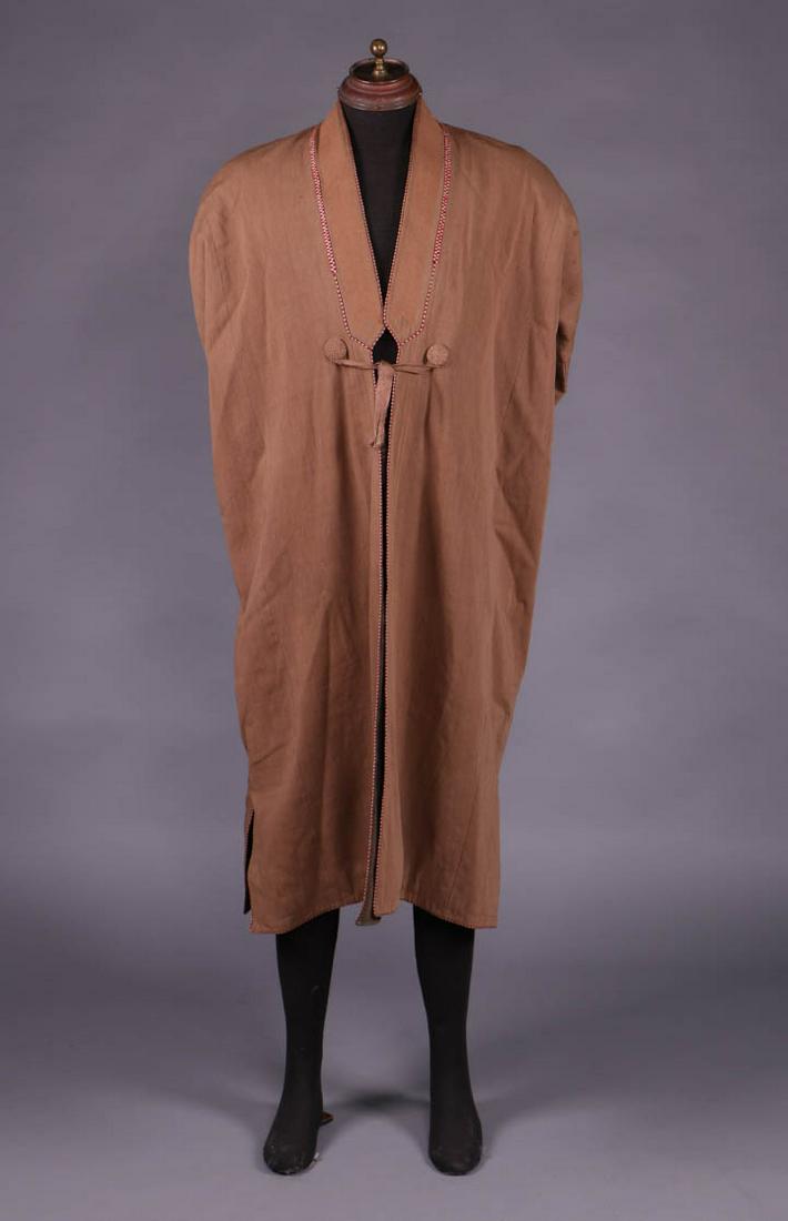 CAMEL HAIR CHAKMAN COAT, TURKMENISTAN OR N. - Sep 09, 2020 | Augusta Auctions in VT CAMEL HAIR CHAKMAN COAT, TURKMENISTAN OR N. - Sep 09, 2020 | Augusta Auctions in VT