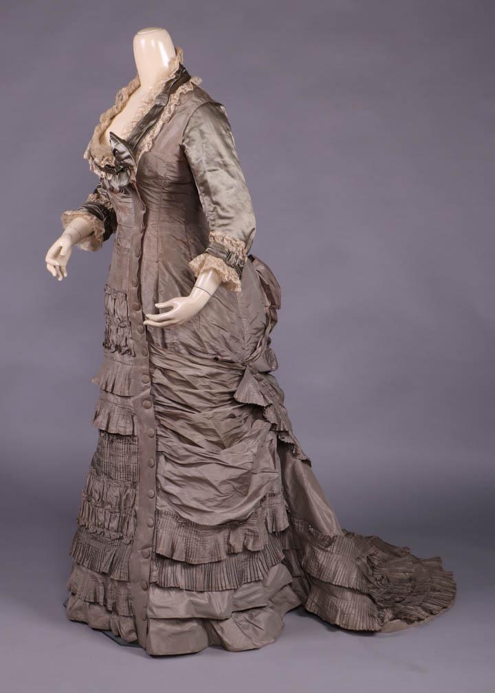 DOVE GREY SILK TAFFETA DINNER GOWN, 1870s (1 of 10)