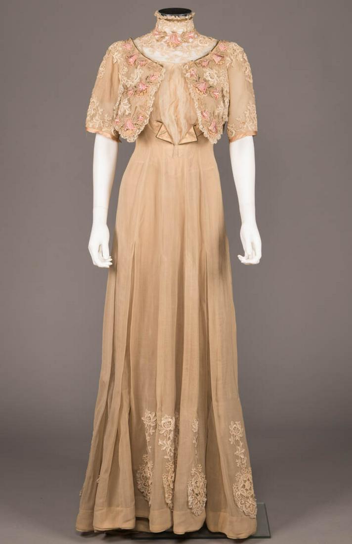 TULIP TEA GOWN, c. 1905 (1 of 12)