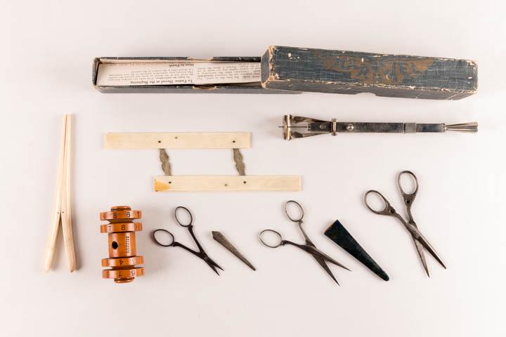 LOT OF SEWING TOOLS, ENLGAND & AMERICA, 1790-1918: 3 pairs of English scissors: 1 pair w/ silver monogrammed sheath, c. 1790, 3.5" x 1.25", (tarnished), 1 pair w/ blue sheath, c. 1840, 4.25" x 1.75", (wear to scissors & sheath), 1 larger ornate pair, 