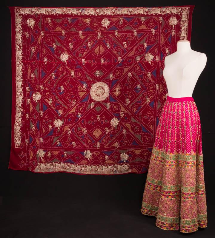 WEDDING SKIRT & SHAWL, RAJASTHAN, EARLY 20TH C (1 of 9)