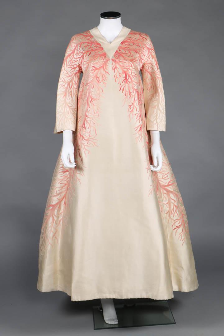 COUTURE VALENTINO WHITE COLLECTION GOWN, ROME, SS 1968 (1 of 14)
