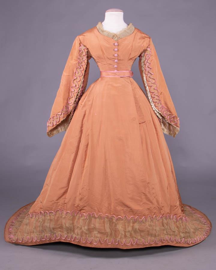 YOUNG LADIES TRAINED GOWN, 1866-1867 (1 of 11)