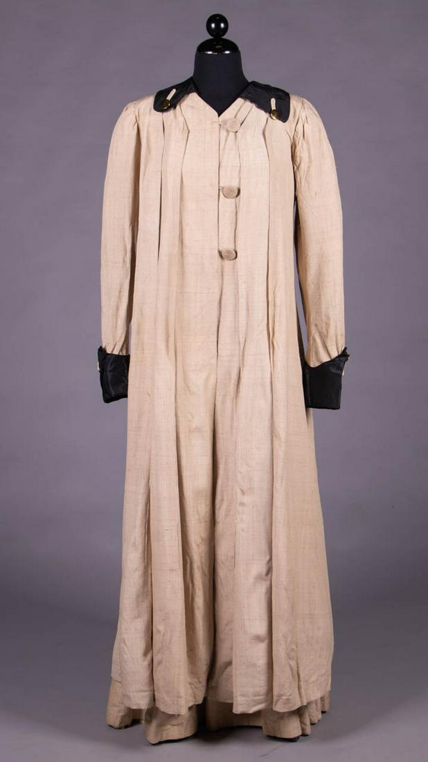 MOTORING ENSEMBLE, c. 1912 (1 of 10)