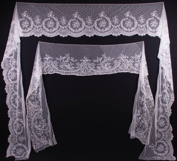 TWO LARGE LENGTHS NEEDLE LACE APPLIQUÉ YARDAGE, 19TH C (1 of 5)