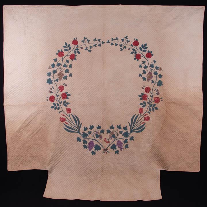 APPLIQUÉ QUILT W/ GARLAND OF FRUIT & ROSES, NEW ENGLAND (1 of 9)