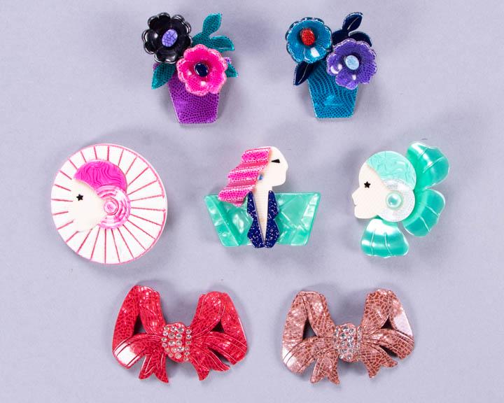 FIVE LEA STEIN FIGURAL & FLORAL BROOCHES, PARIS, MODERN (1 of 10)