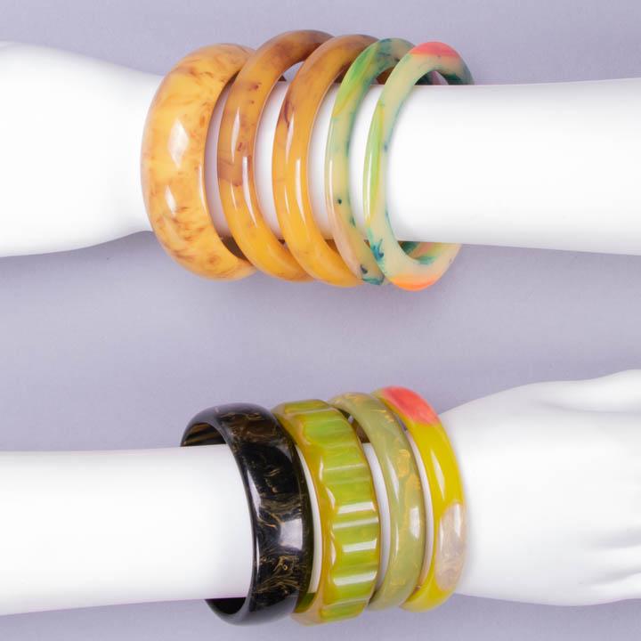 SHULTZ & VINTAGE CELLULOID BANGLES, AMERICA (1 of 6)