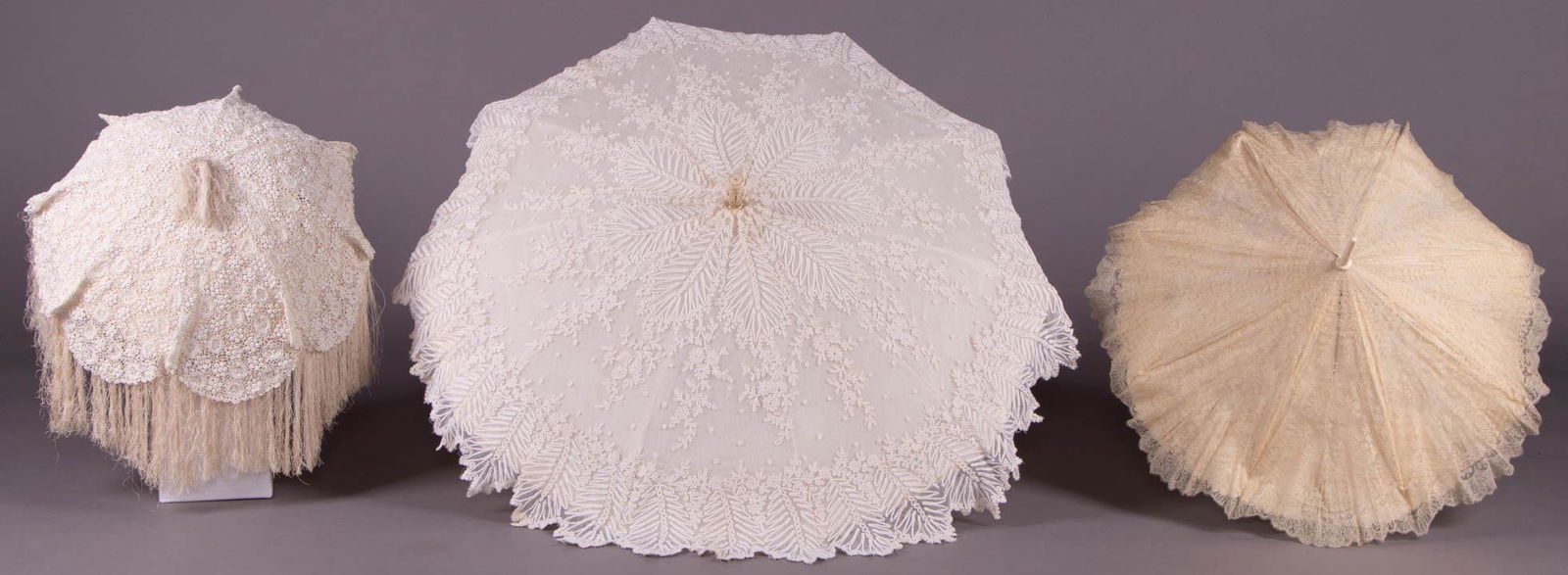 FOUR LACE PARASOLS, EARLY 20TH C (1 of 12)