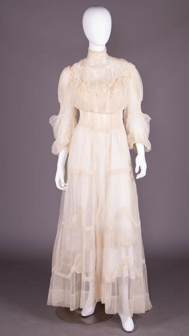 AESTHETIC MOVEMENT NET & LACE TEA GOWN, c. 1908 (1 of 10)