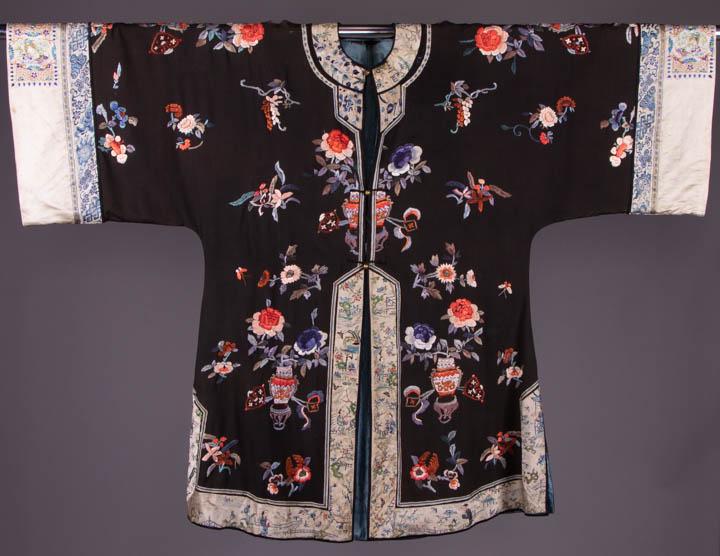 EMBROIDERED INFORMAL ROBE, CHINA (1 of 9)