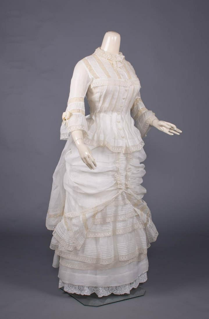 DOLLY VARDEN LINGERIE GOWN, c. 1880 (1 of 10)