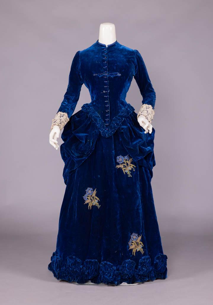 SAPPHIRE BLUE VELVET VISITING DRESS, c. 1883 (1 of 10)