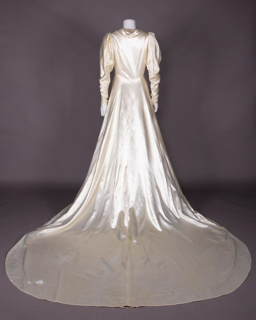 PEAU DE SOIE WEDDING GOWN, SAN FRANCISCO, MID 1930s (1 of 10)