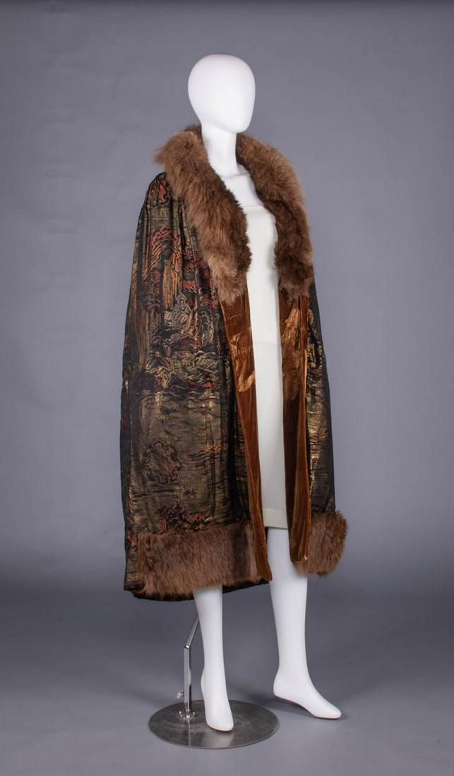 CHINOISERIE LAME EVENING CLOAK, c. 1925 (1 of 10)