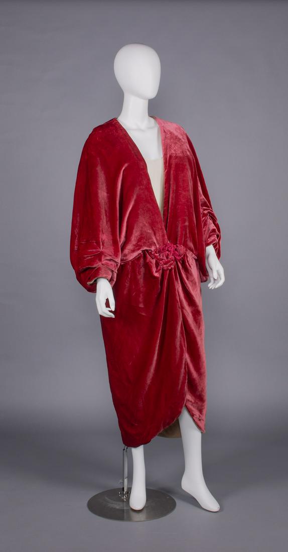 SILK VELVET COCOON COAT, 1910s (1 of 10)