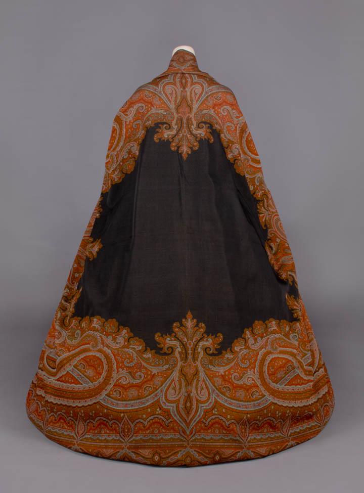 JACQUARD WOVEN PAISLEY SHAWL, 1860s (1 of 8)