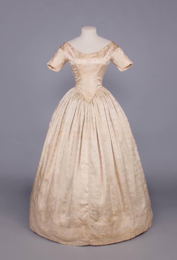 CREAM PATTERNED SILK EVENING DRESS, 1840s (1 of 10)