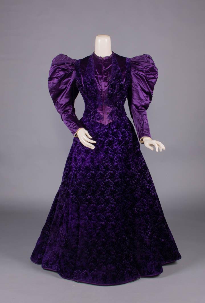 PURPLE SILK SATIN & CISELE VELVET DINNER GOWN, c. 1895 (1 of 10)