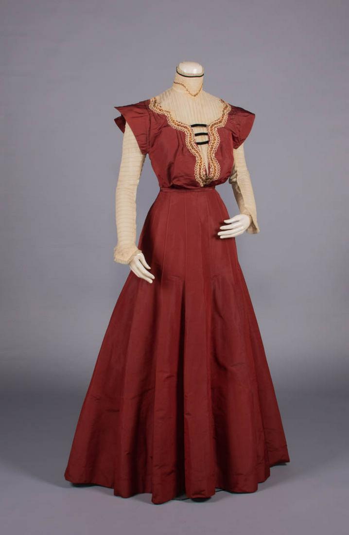 TWO PIECE SILK TAFFETA DAY DRESS, c. 1904 (1 of 10)
