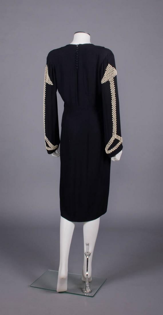 GRAPHIC ARROW MOTIF COCKTAIL DRESS, EARLY 1940s (1 of 11)