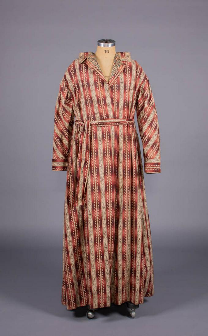 RARE & FINE GENTLEMAN'S AT HOME ROBE, c. 1840 (1 of 10)