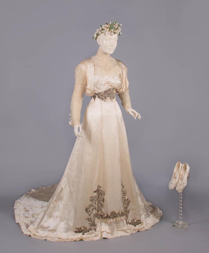 CHARMEUSE WEDDING GOWN & ACCESSORIES, c. 1908 (1 of 10)
