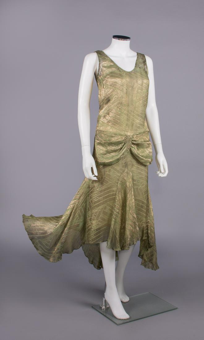 MODERNE LAME' SILK EVENING DRESS, c. 1924 (1 of 9)