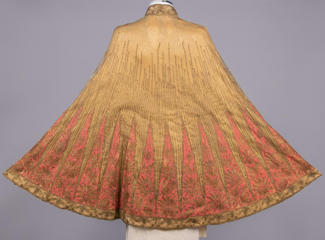 LAME' EMBROIDERED SILK CAPELET, 1920s (1 of 10)