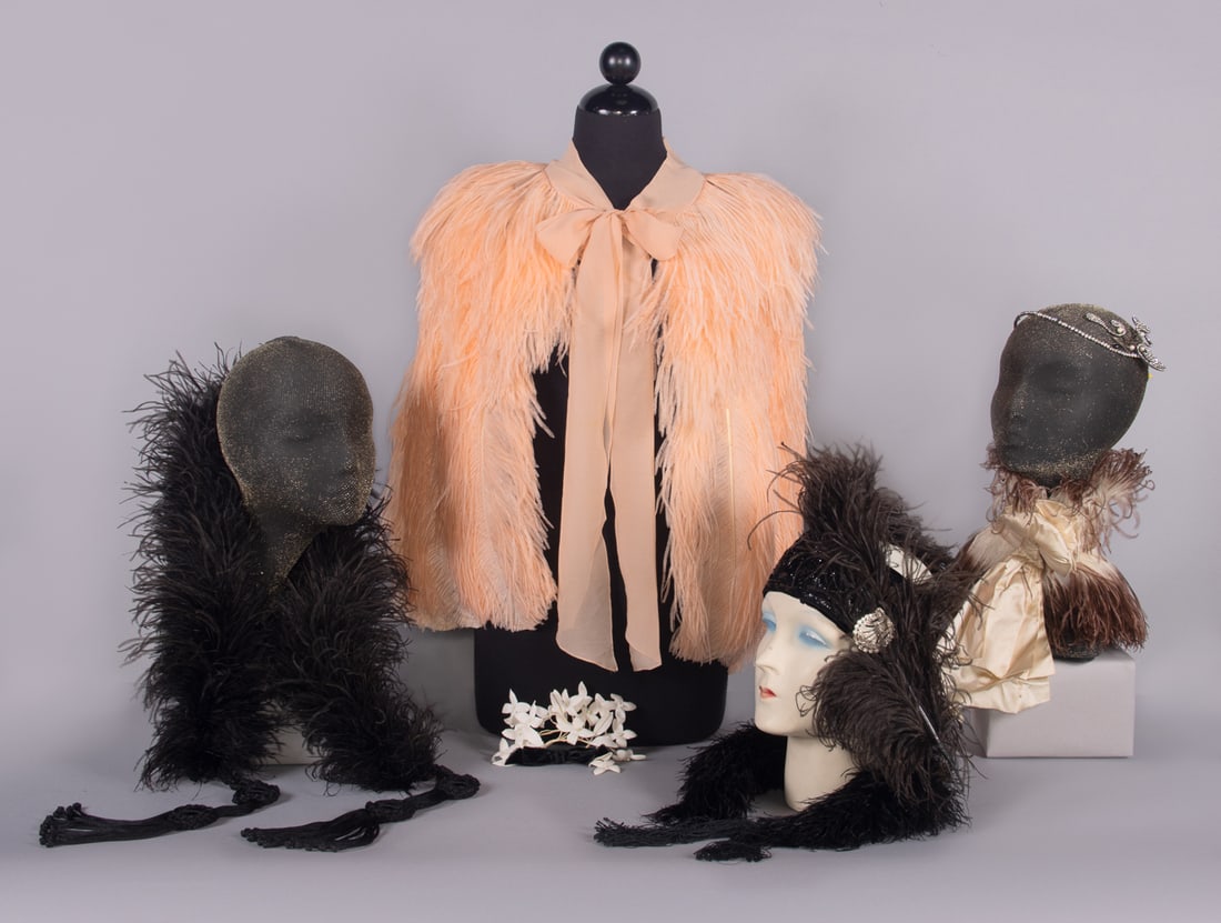 COLLECTION OF FLAPPER ACCESSORIES, 1920s (1 of 9)