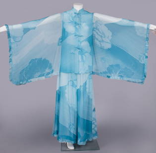 HANAE MORI PRINTED SILK HOSTESS ENSEMBLE, JAPAN, 1970s: 2-pc blue & white printed silk ensemble c/o blouse w/ mandarin collar, full handkerchief sleeves edged w/ self-ruffle & front tie closures, matching palazzo pants, label "Hanae Mori", top B 38", L