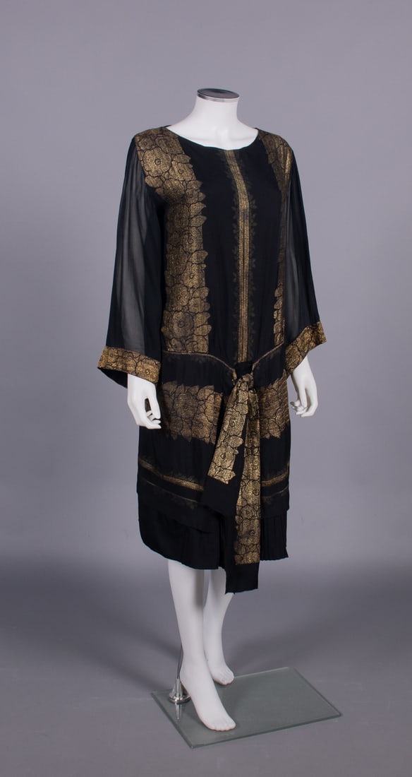 LAME' SILK CREPE EVENING DRESS, EARLY 1920s (1 of 9)