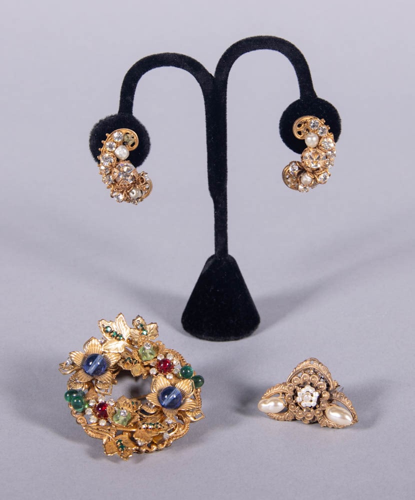 TWO MIRIAM HASKELL BROOCHES & DEMARIO EARCLIPS, USA, MID 20TH C (1 of 8)