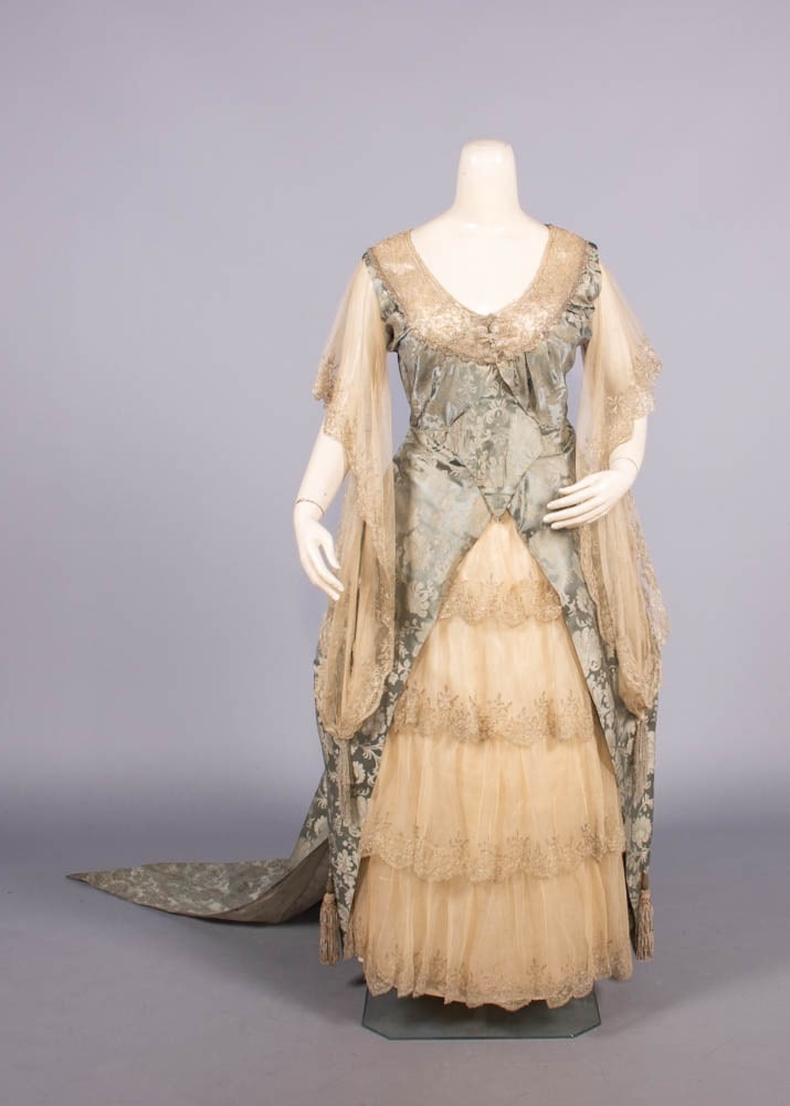 SILK & LAME' EMBROIDERED TULLE PRESENTATION GOWN, LATE 1910s (1 of 10)