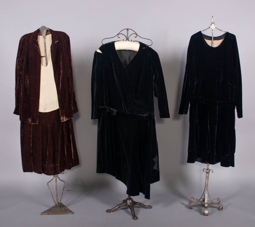 THREE SILK VELVET DAY OR DINNER DRESSES, 1926-1928 (1 of 7)