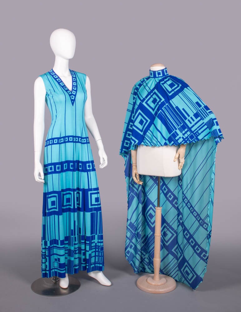 LA MENDOLA MAXI DRESS & MATCHING CAPE, ROME, 1970s (1 of 10)