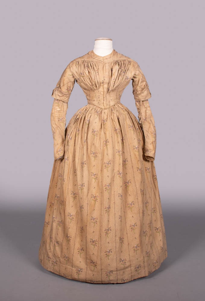 PRINTED COTTON DAY DRESS, c. 1840 (1 of 10)
