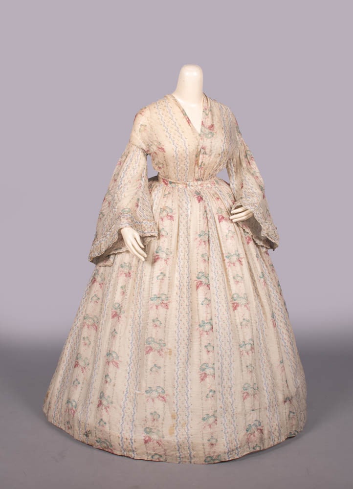 BLOCK PRINTED SUMMER DAY DRESS, LATE 1840s (1 of 10)