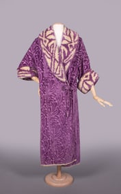 BECKER FILS COTTON VELVET COAT, PARIS, 1925
