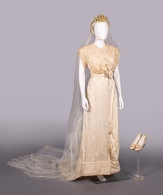 SILK DAMASK WEDDING GOWN & ACCESSORIES, c. 1913