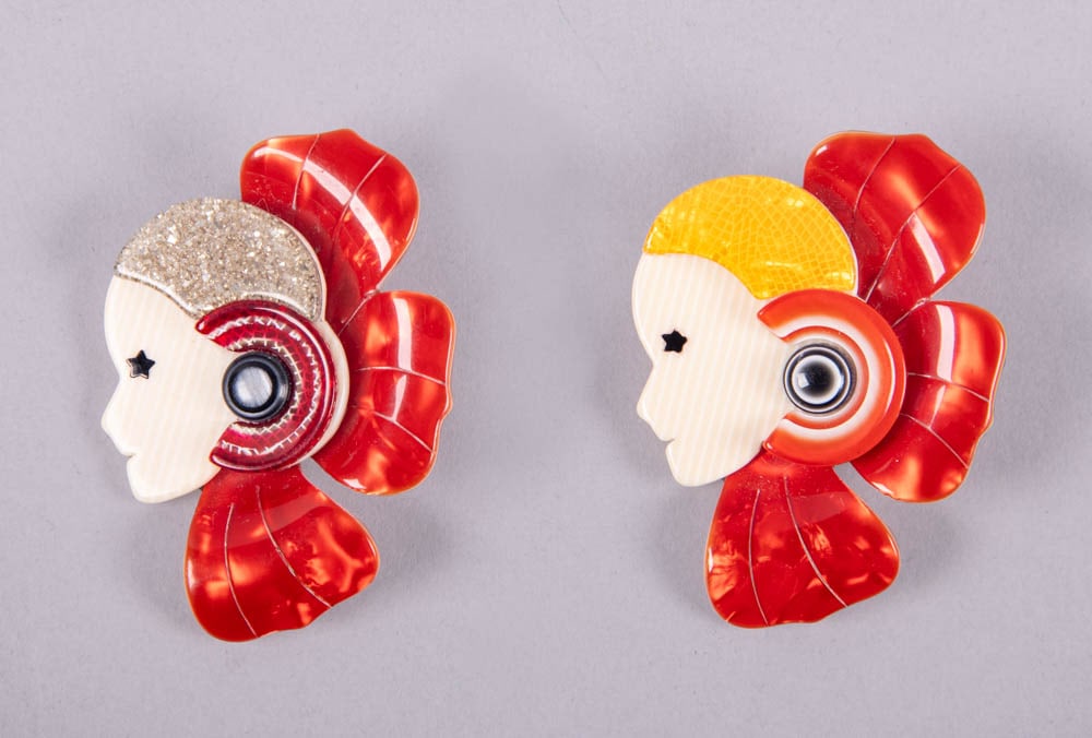 SEVEN LEA STEIN LADY BROOCHES, PARIS (1 of 7)