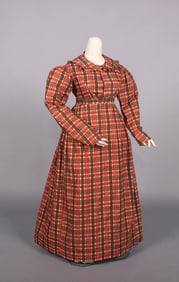 PRINTED COTTON DAY DRESS, 1820s