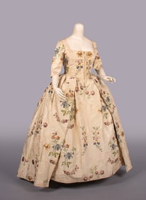 SPITALFIELDS ROBE A L'ANGLAISE & PETTICOAT, 1770s