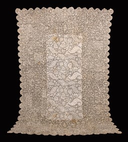 FINE BOBBIN LACE TABLE COVERING, BELGIUM, c. 1900