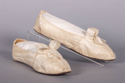 PAIR OF CREAM SILK STRAIGHTS, c. 1815