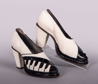 WHITE & BLACK PIANO KEY PLATFORMS, BRAZIL, 1935-1942