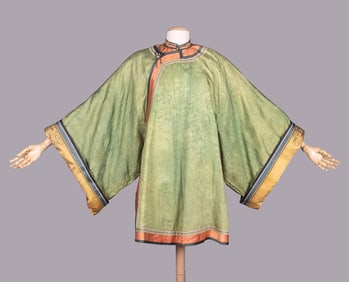 PATTERNED SILK CHINESE ROBE, 1910s