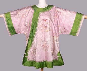EMBROIDERED SILK CHINESE ROBE, 1910s