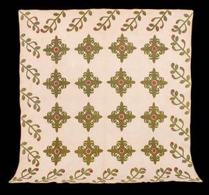 FINE FLEUR-DE-LIS APPLIQUE & TRAPUNTO QUILT, MASSACHUSETTS, 1840-1860